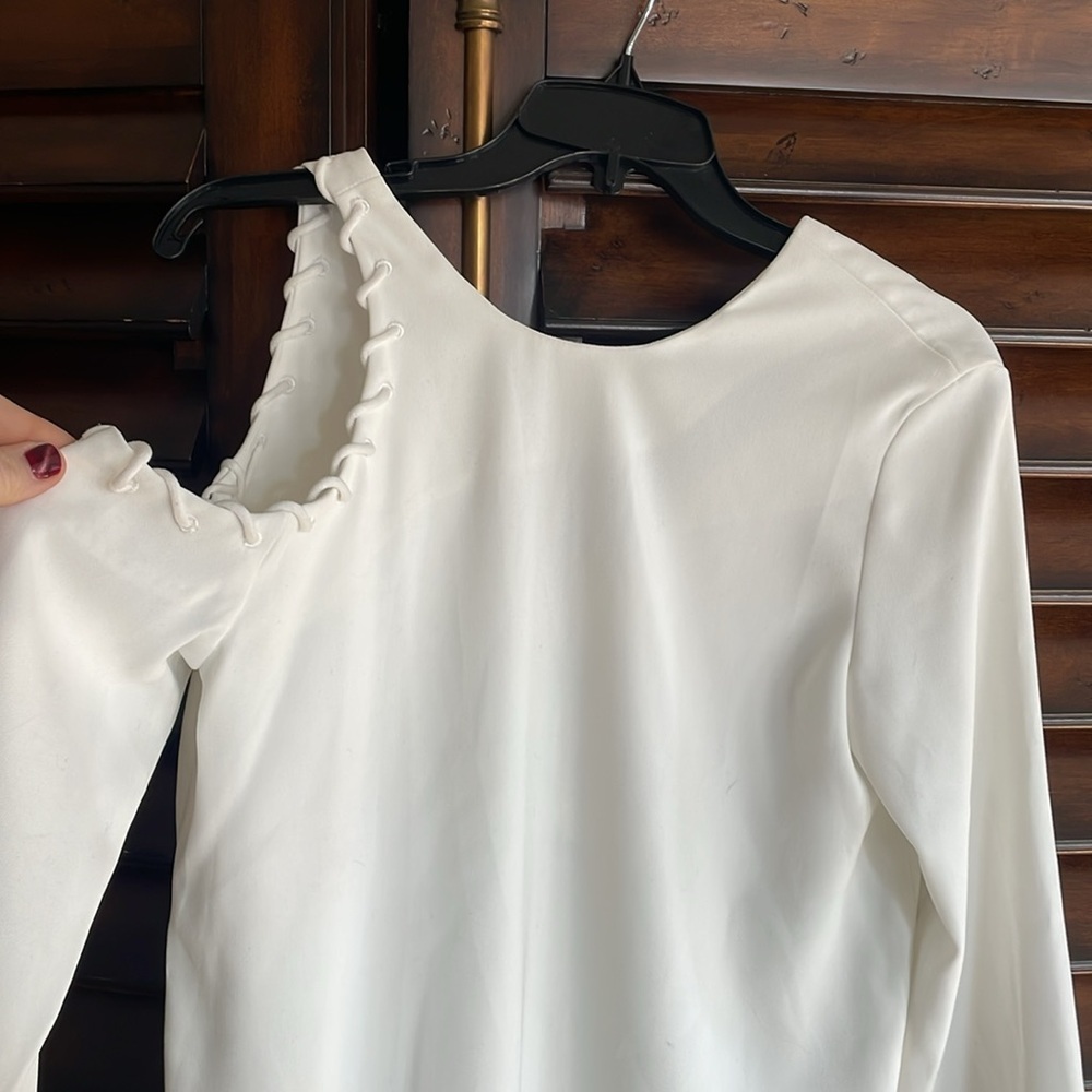 IRO Size 36 Blouse Ivory One Shoulder Revolve Cutout Top EUC - Picture 4 of 7